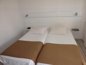 Twin Room room in Kyriad Saintes