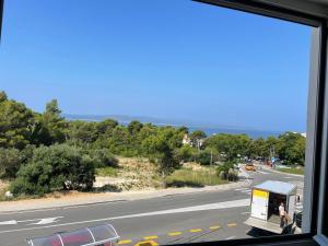 2 bedrooms apartment with sea view