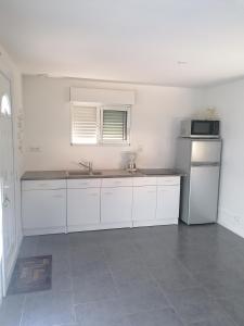 Appartements Appartement independant, parking prive, 600m du circuit : photos des chambres