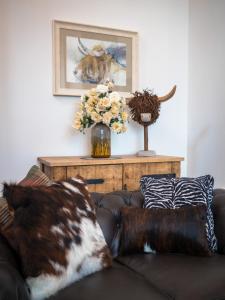 The Eagles Nest - large house with hot tub and sauna