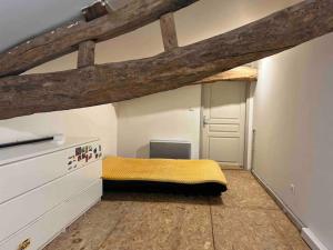 Maisons de vacances Superbe maison en pierre proche Bordeaux &piscine : photos des chambres