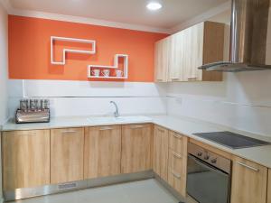Charming apartment-wifi-sleeps 5