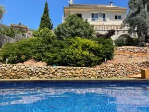 Sunny forest Villa near Barcelona - Palma La
