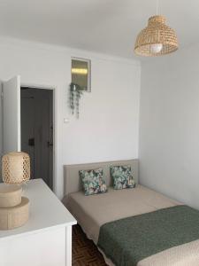 Apt 20 min from downtown train