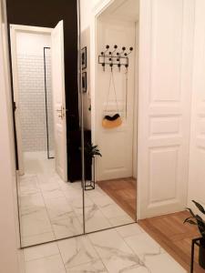 Simona's old town home / Free Parking 