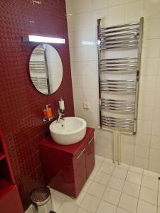 STATUS Superior Apartments