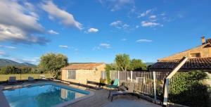 Maisons de vacances Location Gite avec Piscine Luberon ARTEMISS : photos des chambres