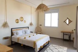 Wavy Days - Tamraght Oufella