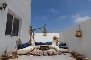 Wavy Days Surf Lodge