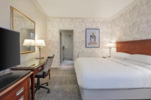 Deluxe Double Room room in Preston Marriott Hotel