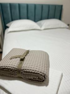 PineTrees Beach House with swimming pool