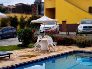 Apartamento 06 - na Praia do Futuro com piscina.