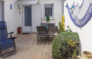 Maisons de vacances Nice Home In Royan With 2 Bedrooms : Maison de Vacances 2 Chambres