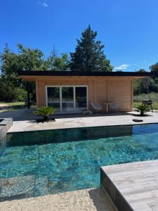 Chalets Maison bois moderne avec piscine, spa et pool house privatif en plein coeur de la foret provencale : photos des chambres