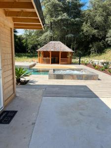 Chalets Maison bois moderne avec piscine, spa et pool house privatif en plein coeur de la foret provencale : photos des chambres