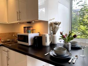 Cute&Cozy Studio Apt in Barons Court