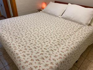 Habitación doble con baño privado Wifi y Tv Cable - Habitación 02, los Pellines 1325