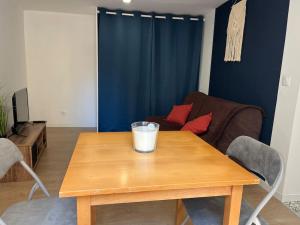 Appartements Jolie petit studio a Flins : photos des chambres