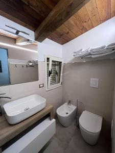 Deluxe Double Room with Balcony and Sea View