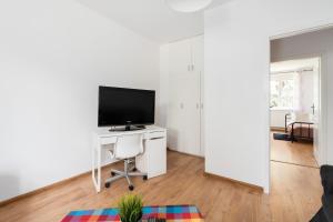 Spacious Family Apartment Promienista 1,5 km to Hala Arena Poznań by Renters