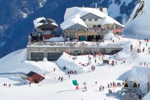LE CERF BLANC*** - T4 au pied des Thermes Cauterets - 3 chb et 2 sde