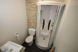 Appartements LE CERF BLANC*** - T4 au pied des Thermes Cauterets - 3 chb et 2 sde : photos des chambres