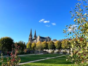 Maisons de vacances Maison chaleureuse avec jardin : photos des chambres