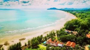 Chanchaolao Beach Resort - 象岛