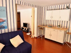 BOULOURIS, Grand Studio 2 à 4 personnes à 5min à pied des plages