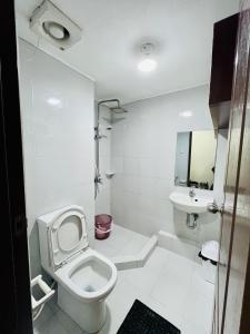 1 Bedroom Condo Unit with WiFi and Netflix at One Oasis