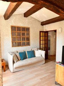 BOULOURIS - Grand 3 pièces 5 personnes avec terrasse à 5min à pied des plages