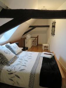 Appartements Loft de 53 m² quartier pieton de Blois, WIFI TV : photos des chambres