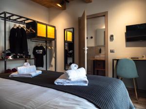 Large Double or Twin Room