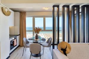Smarald Sea View Apartment in Infinity Beach Resort - parking