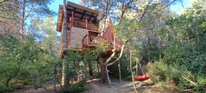 TreeHouses Ljubač Glamping Robinson