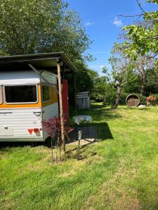 Campings Unique 70s caravan, calm and relaxed : photos des chambres