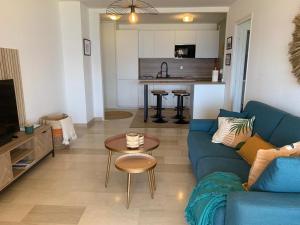 Appartements Marinella, vue mer panoramique, superbe T2 plage a 150 m : photos des chambres