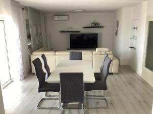 Apartman Brankica sea view