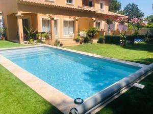 B&B / Chambres d'hotes Lou Meinado, un concept 