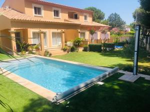 B&B / Chambres d'hotes Lou Meinado, un concept 