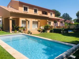 B&B / Chambres d'hotes Lou Meinado, un concept 