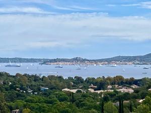 Appt Climatisé de charme-moderne - Vue Mer Club Vacances Restanques Golfe Saint-Tropez - Les Roses - Grimaud