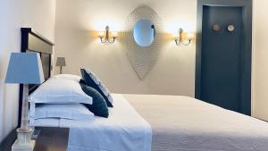 Triple Room room in Hotel Palazzo Piccolomini