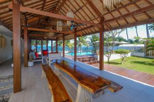 Kamana Beach House