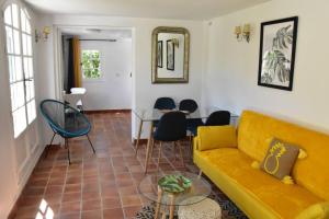 Appartements Logement provencal entier a 15 min des plages : photos des chambres