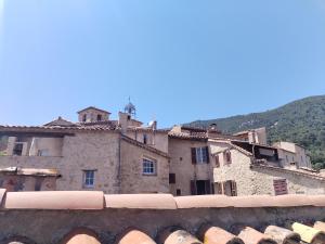 Maisons de vacances Superbe maison de village avec terrasse et deux chambres : photos des chambres