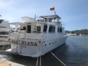Alojamiento Cama Carpa y Yate Isla La Tortuga Venezuela, - Boca de Uchire