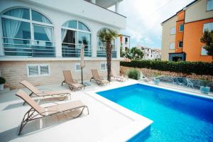 Apartments Sun Dance with heated Pool