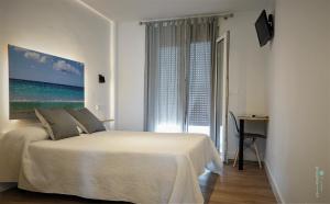 Double or Twin Room with Balcony room in Hostal Las Margaritas