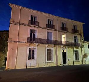 Sejours chez l'habitant au coeur de la demeure : Chambre Familiale avec Balcon